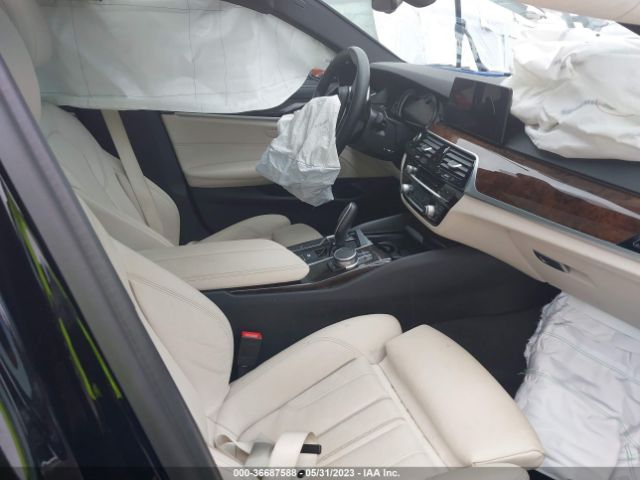 WBAJE5C33HG913876 BMW 5 Series 540i