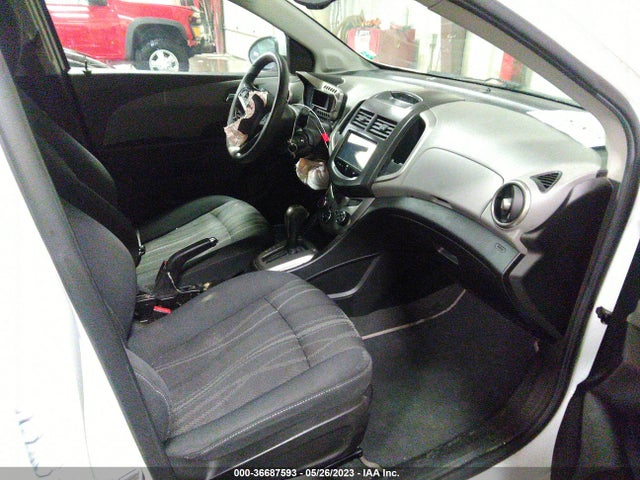 Chevrolet SONIC LT 2016 1G1JC6SHXG4178947 Image 6