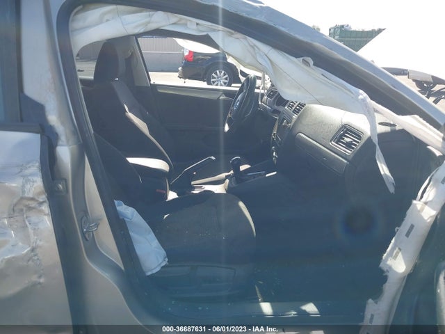 3VWD67AJ2GM224648 Volkswagen Jetta Sedan 1.4t Se