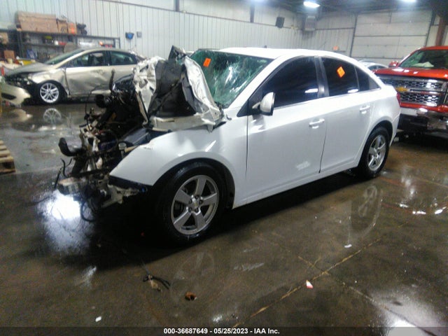 Chevrolet CRUZE LT 2015 1G1PC5SB9F7187653 Image 2