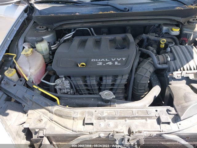 1C3CCBAB4EN145234 Chrysler 200 LX