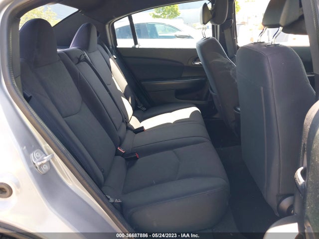 1C3CCBAB4EN145234 Chrysler 200 LX