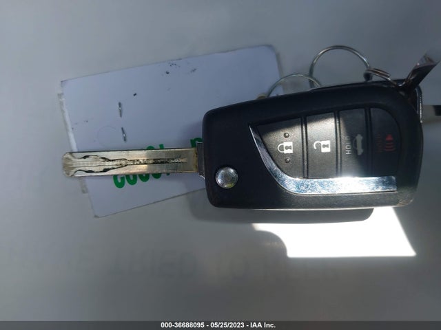 Toyota COROLLA LE 2020 JTDEPRAE4LJ103159 Image 3