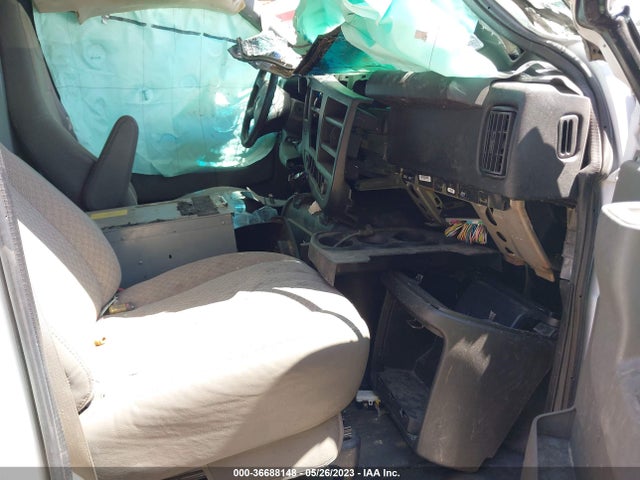 Chevrolet EXPRESS CARGO VAN 2017 1GCWGBFF1H1104256 Image 5