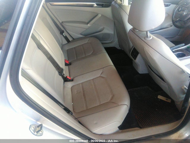 1VWBT7A30GC059122 Volkswagen Passat 1.8t Se W/technology