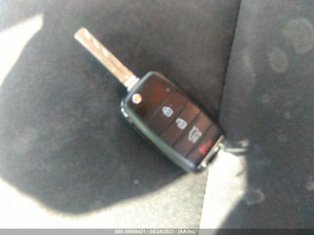 KNDJP3A52J7550840 KIA SOUL +