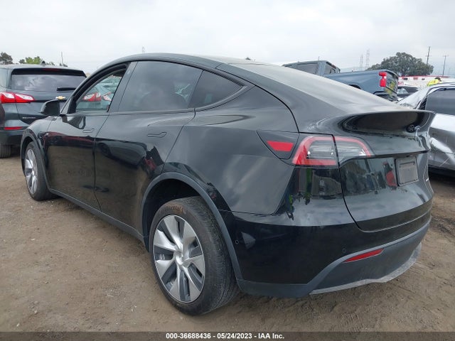 5YJYGDEE4MF305048 Tesla Model Y Long Range