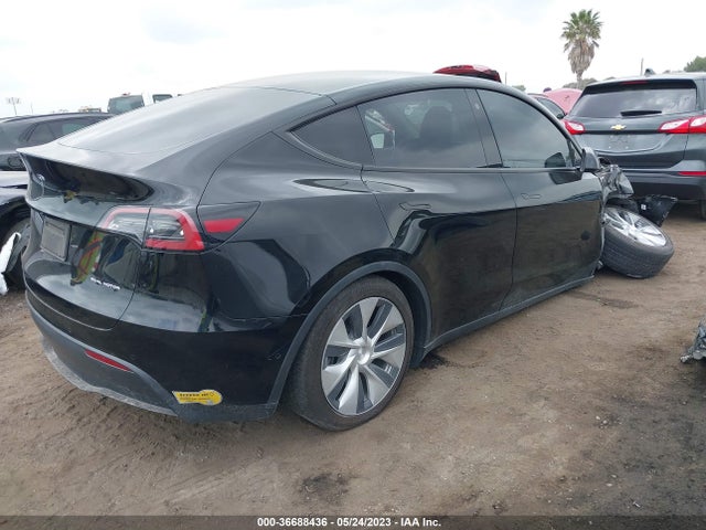 5YJYGDEE4MF305048 Tesla Model Y Long Range