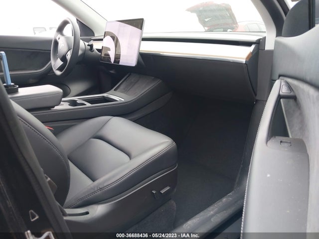 5YJYGDEE4MF305048 Tesla Model Y Long Range
