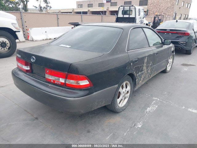 2001 LEXUS ES 300 VIN: JT8BF28G210332901