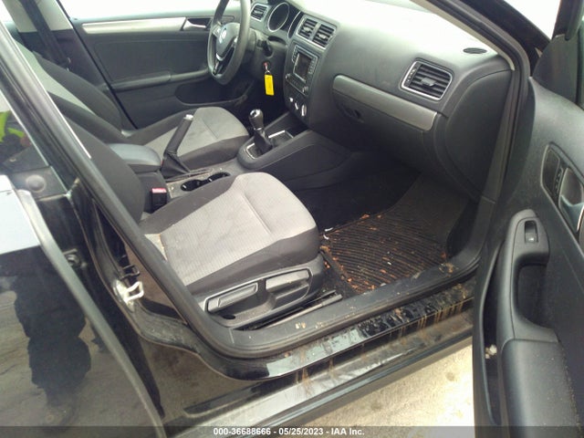 3VW167AJ8HM295793 Volkswagen Jetta 1.4t S