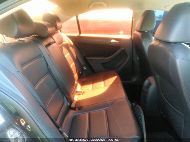 3VWD17AJ5EM425343 Volkswagen Jetta Sedan Se