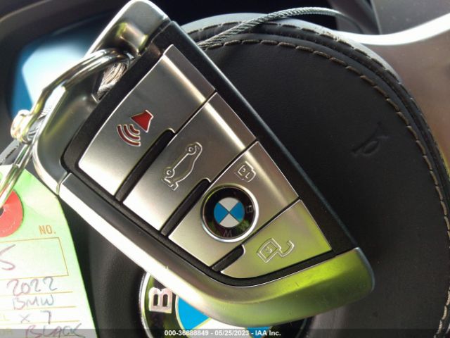 5UXCX6C01N9K38285 BMW X7 M50i