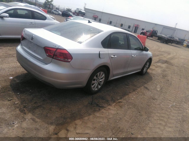 1VWAS7A3XEC108256 Volkswagen Passat Wolfsburg Ed