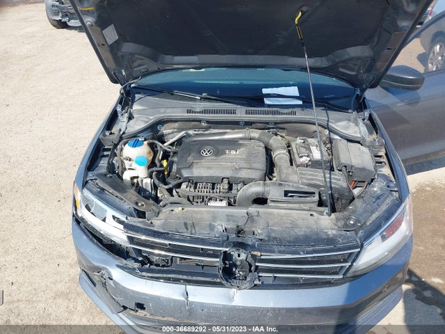 3VWD17AJ5GM235237 Volkswagen Jetta Sedan 1.8t Sport