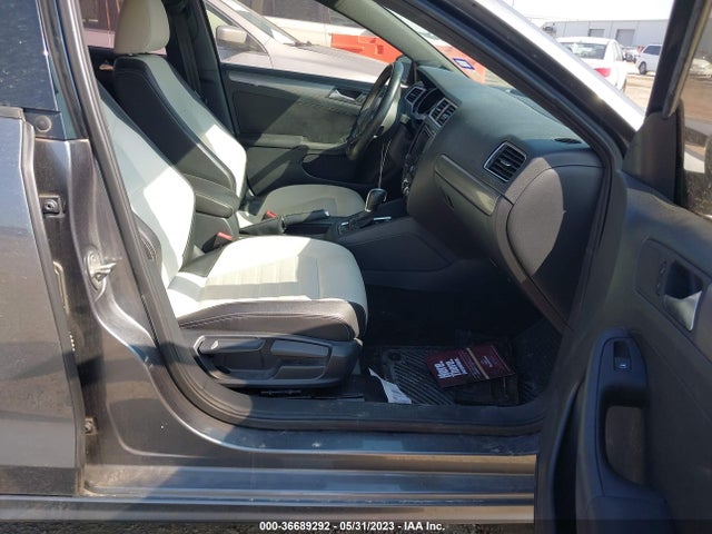 3VWD17AJ5GM235237 Volkswagen Jetta Sedan 1.8t Sport