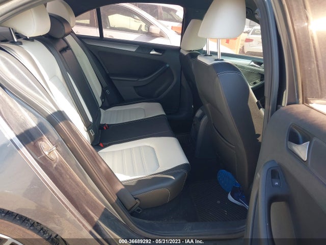 3VWD17AJ5GM235237 Volkswagen Jetta Sedan 1.8t Sport