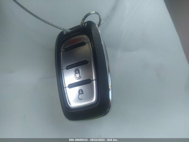 2C4RC1CGXLR249090 Chrysler Voyager Lx