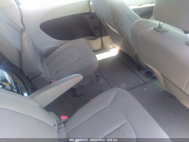 2C4RC1CGXLR249090 Chrysler Voyager Lx