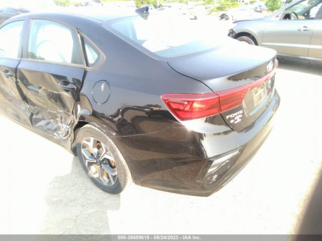 3KPF24AD8KE022707 KIA Forte Lxs