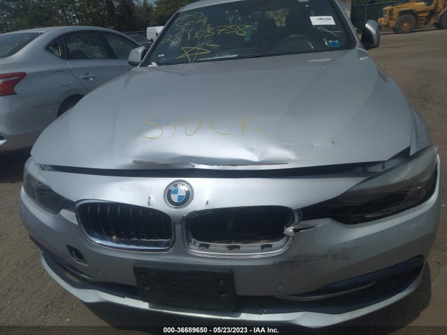 BMW 330i Xdrive 2017 WBA8D9G39HNU61866 Image 10
