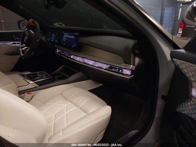 2023 BMW i7, VIN: WBY53EJ01PCL62015