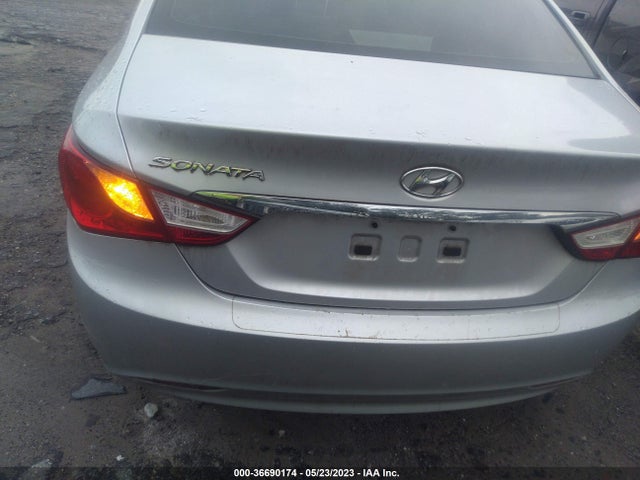 2013 HYUNDAI SONATA GLS VIN: 5NPEB4AC4DH683622