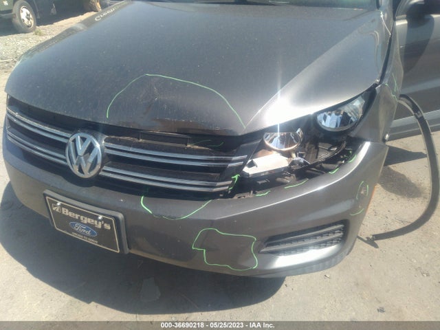 WVGBV7AX6FW566678 Volkswagen TIGUAN SE
