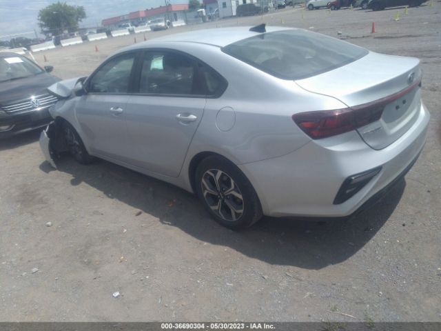3KPF24AD0ME407553 KIA Forte Lxs