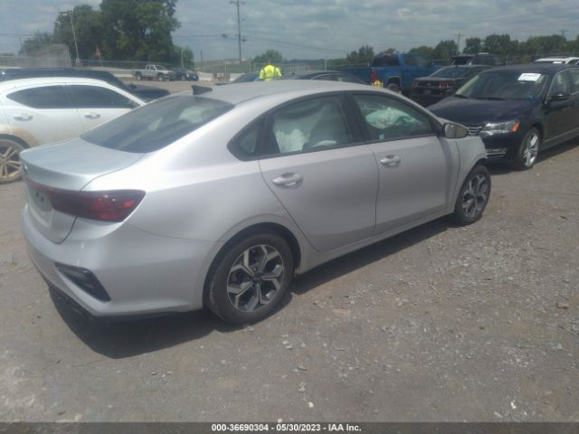 3KPF24AD0ME407553 KIA Forte Lxs
