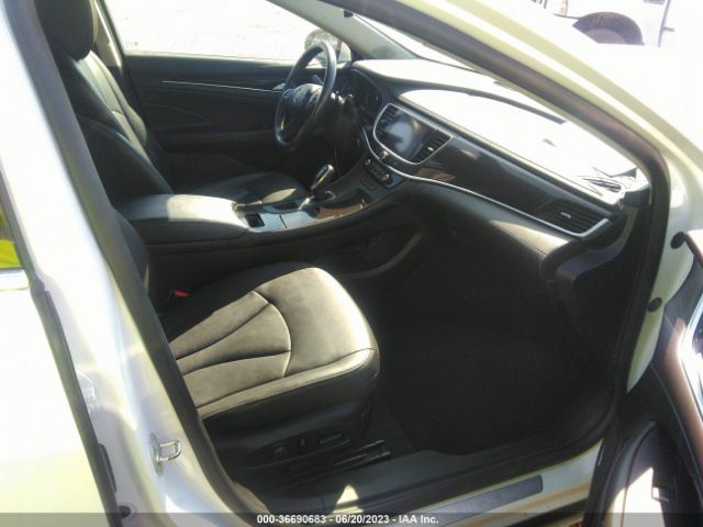 1G4ZP5SS1HU160323 Buick Lacrosse Essence