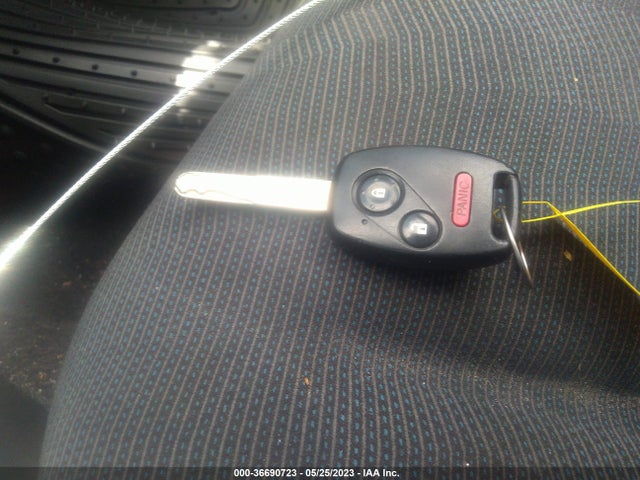2011 HONDA FIT SPORT VIN: JHMGE8H59BC016065