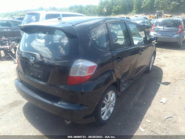 2011 HONDA FIT SPORT VIN: JHMGE8H59BC016065