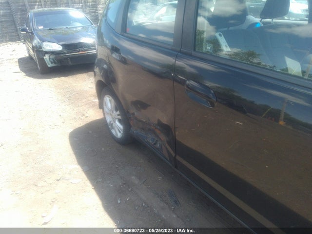 2011 HONDA FIT SPORT VIN: JHMGE8H59BC016065
