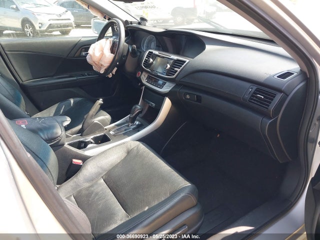2013 HONDA ACCORD SDN EX-L VIN: 1HGCR3F84DA000702