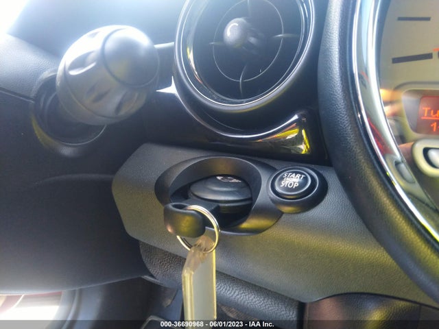 2010 MINI COOPER CLUBMAN WMWML3C50ATX36709 Photo 10