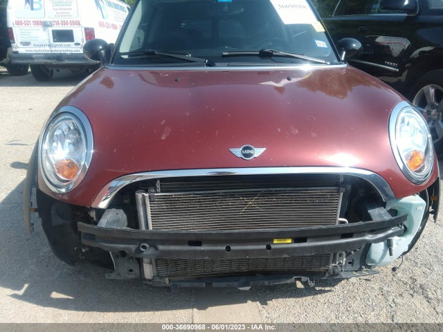 2010 MINI COOPER CLUBMAN WMWML3C50ATX36709 Photo 5