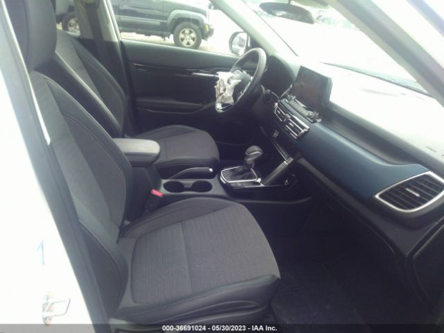 KNDEU2AA8P7391073 KIA SELTOS S