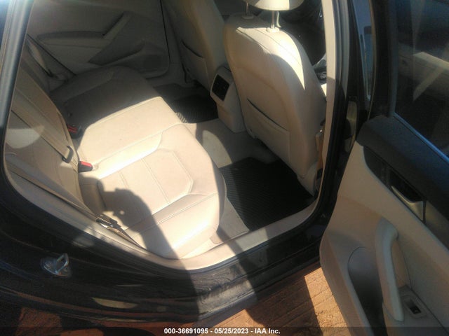 1VWBS7A35FC054001 Volkswagen Passat 1.8t Se
