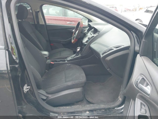 Ford FOCUS SE 2016 1FADP3F20GL319856 Image 6