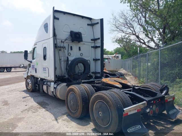 2021 FREIGHTLINER CASCADIA 126 3AKJHHDR3MSMC3253 Photo 2