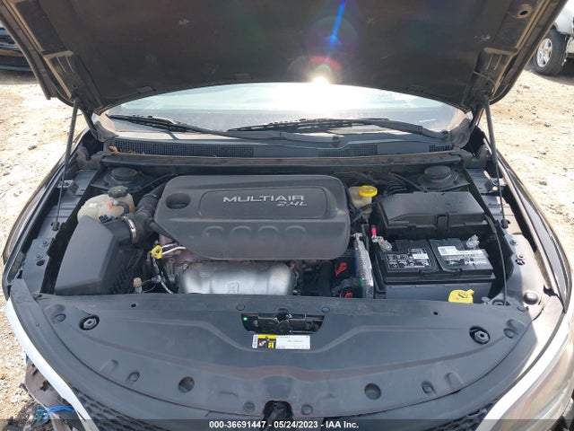 Chrysler 200 Limited Platinum 2016 1C3CCCAB9GN175838 Image 10