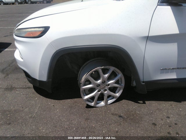 1C4PJLCS8GW312536 Jeep Cherokee Latitude