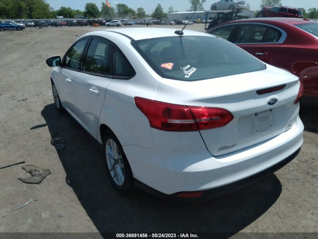 2015 FORD FOCUS SE VIN: 1FADP3F29FL289545