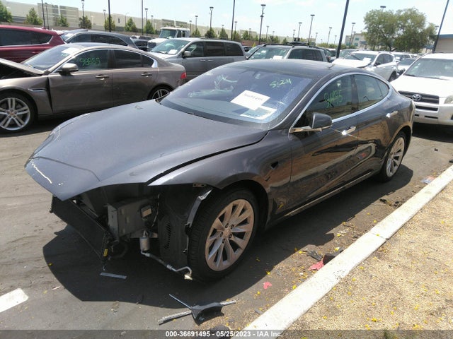 Tesla Model S 60/75 2017 5YJSA1E16HF189571 Image 2