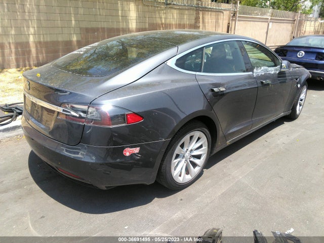 Tesla Model S 60/75 2017 5YJSA1E16HF189571 Image 6