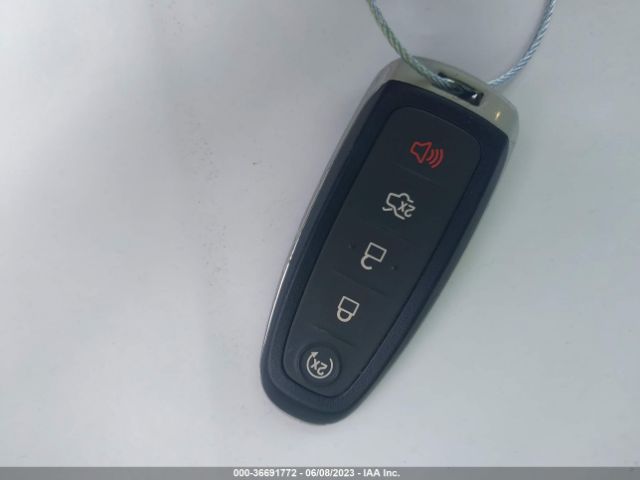 1FMCU0JD5HUE15768 Ford Escape Titanium