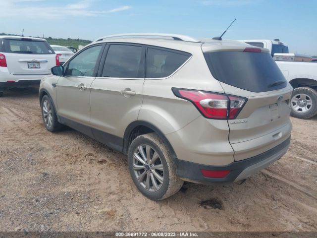 1FMCU0JD5HUE15768 Ford Escape Titanium