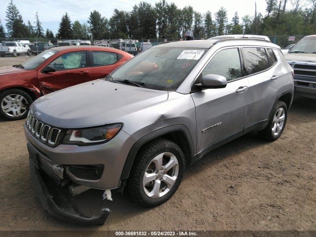 3C4NJDBB9JT333035 Jeep Compass Latitude