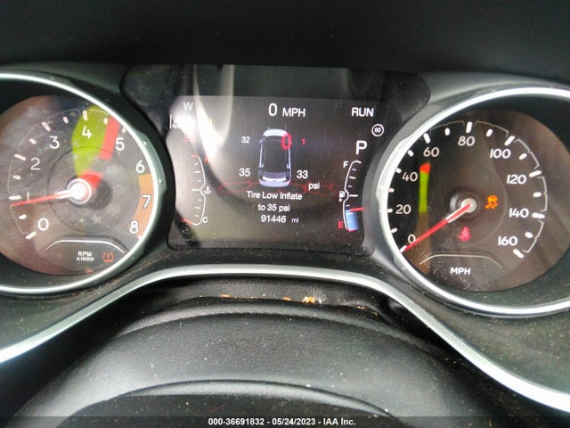 3C4NJDBB9JT333035 Jeep Compass Latitude